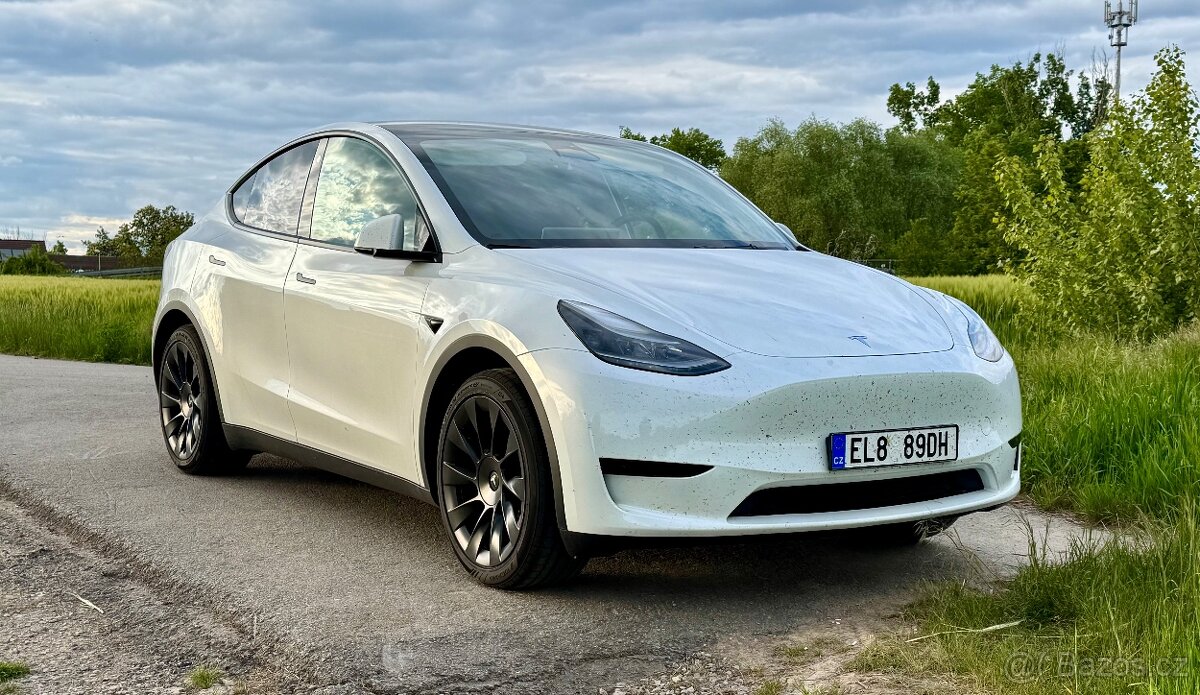 Tesla model Y SR RWD 2024 ODPOČET DPH najeto 15 tis.km