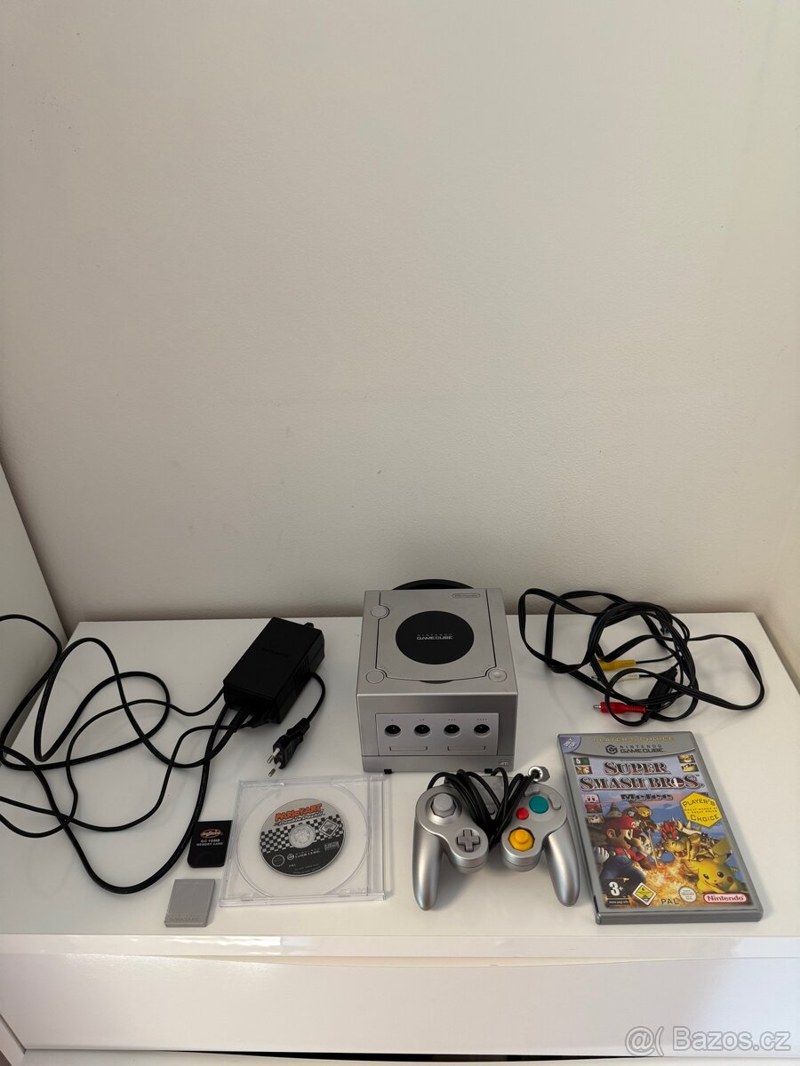 Nintendo GameCube Silver – komplet se 2 hrami