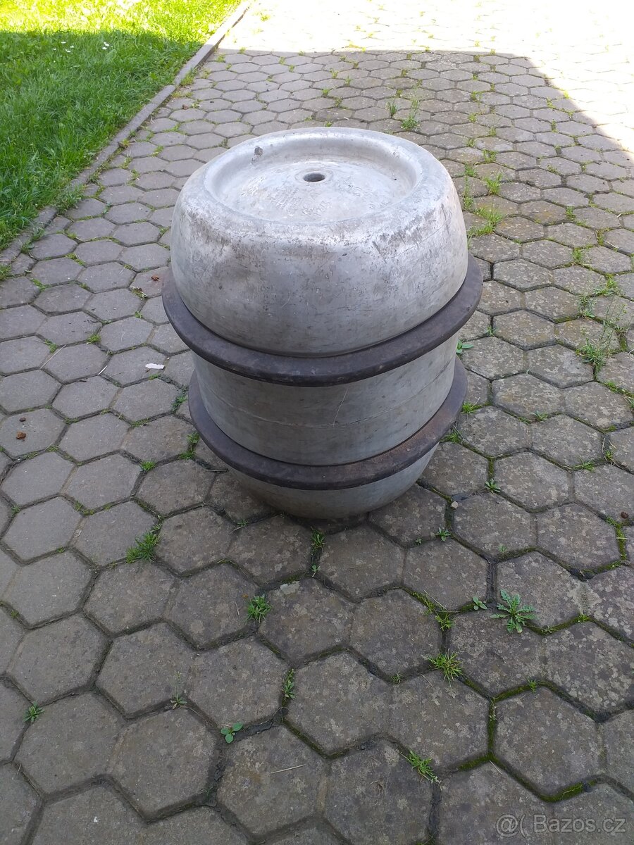 Prodám retro pivní sud