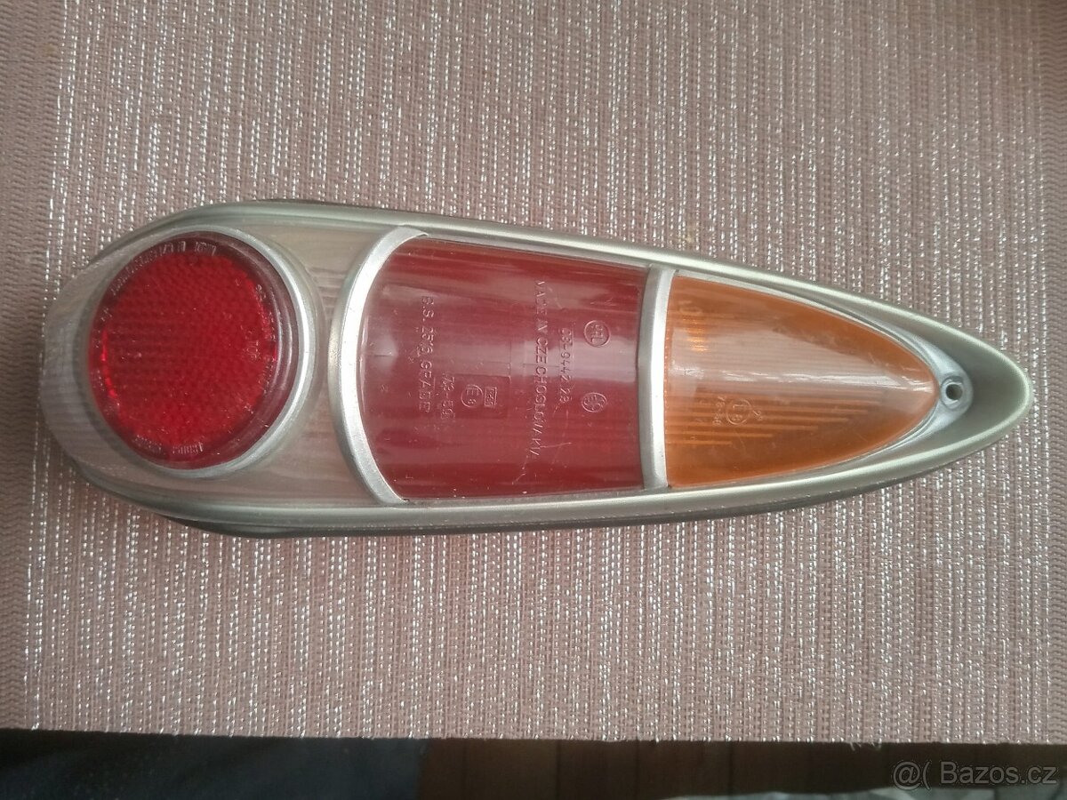 Škoda 1000 mb zadní světlo