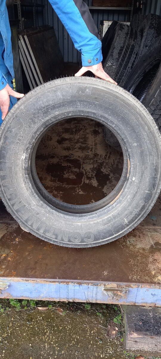 Continental 205/75 R17.5