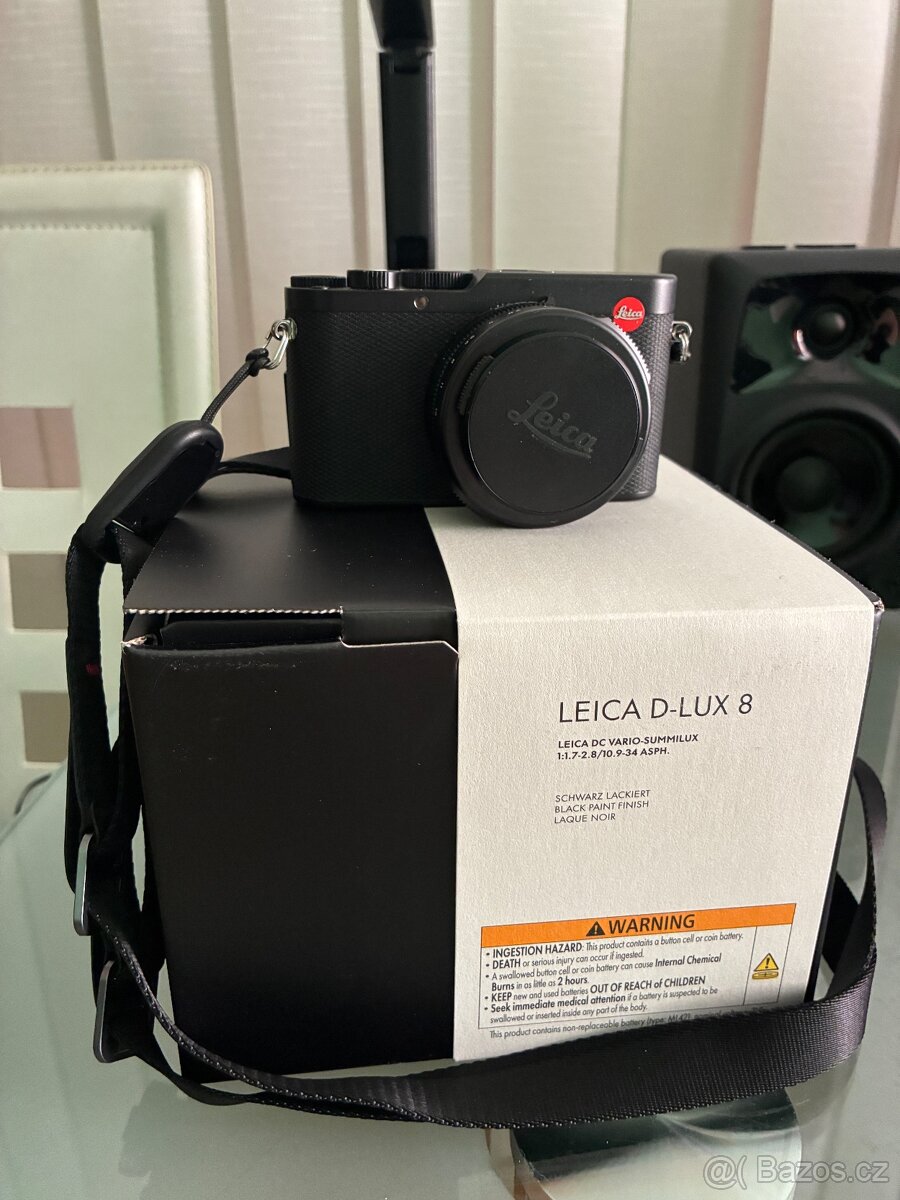 Leica D-LUX 8 + popruh Peak design