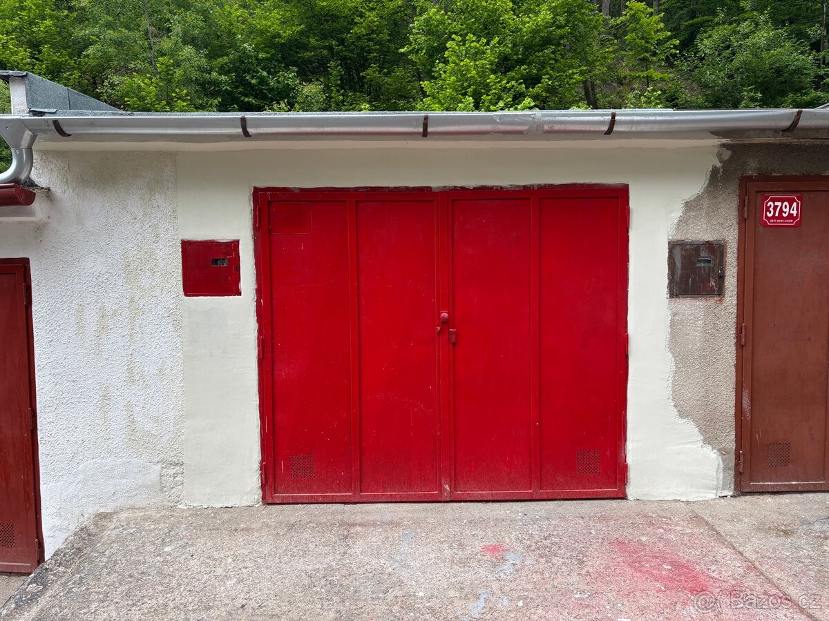 Garáž