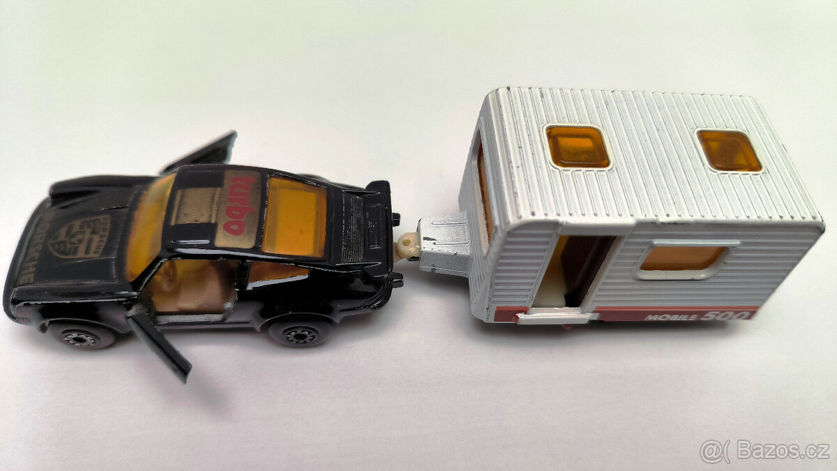 Matchbox set - Porsche Turbo (911) + karavan