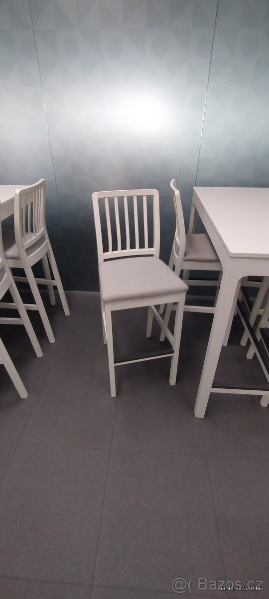 Jídelní stůl Ikea