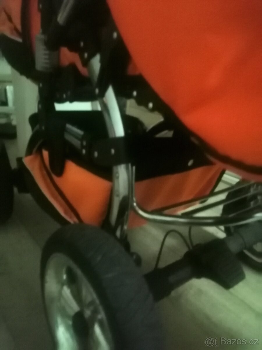 Sportovní kočárek