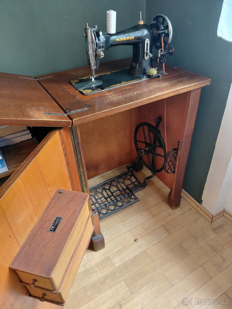 šicí stroj