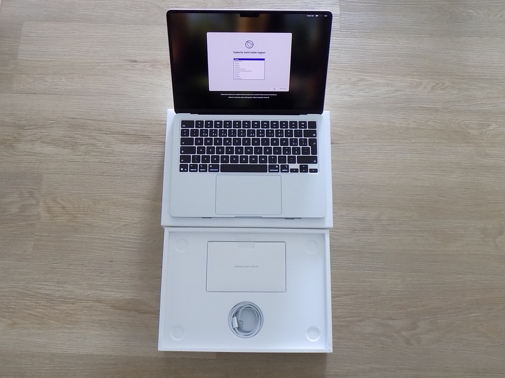 Apple MacBook Air 13,6"(2022)/M2/8GB RAM/256GB/ZÁRUKA