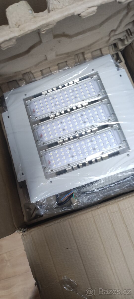 Bílé LED benzínkové svitidlo 120w 3000k