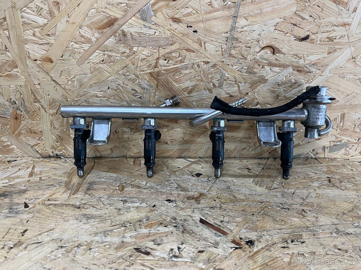 KOMPLETNÍ VSTŘIKOVACÍ LIŠTA SE VSTŘIKY 2.0 FSI 96KW