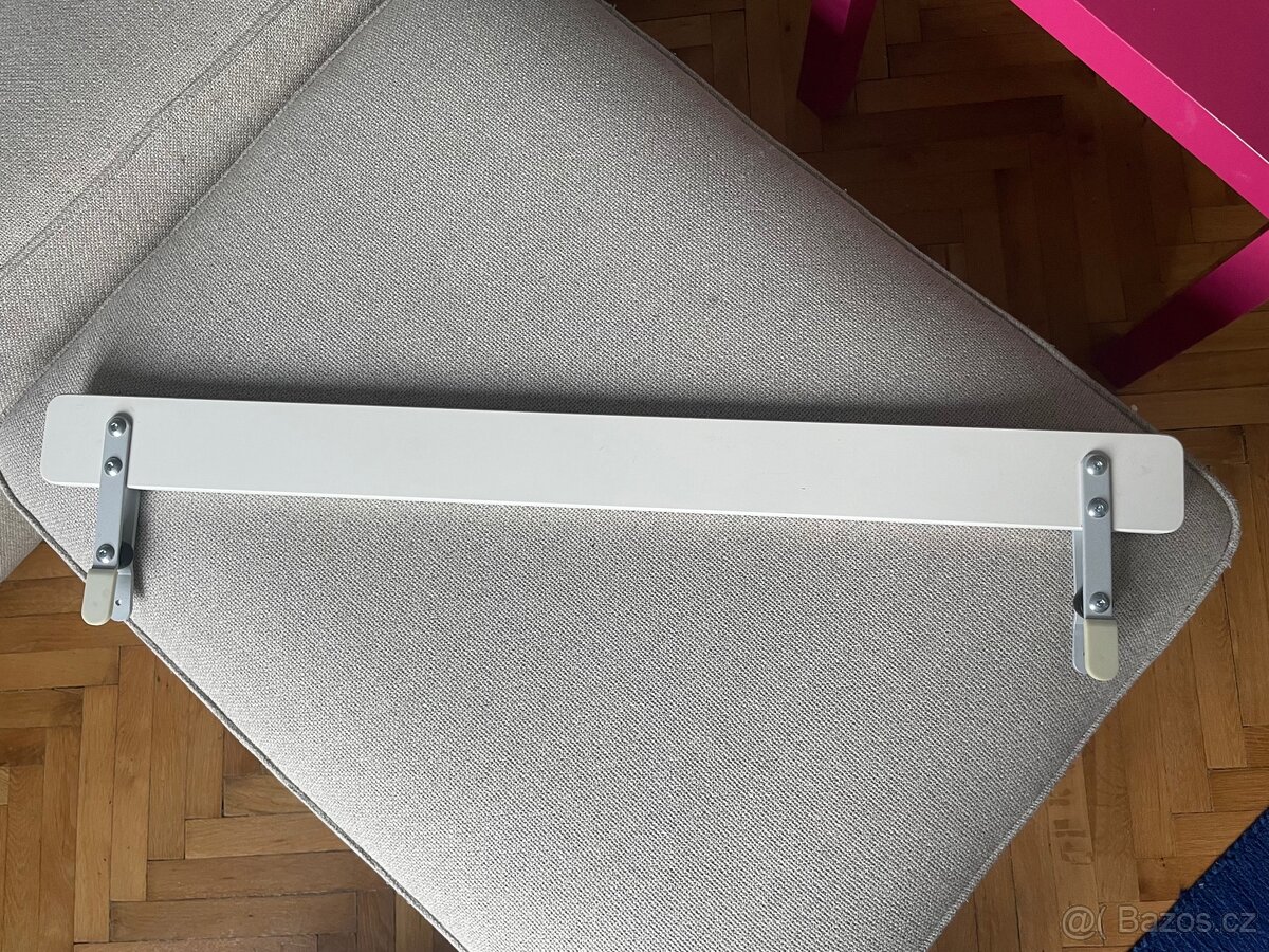 Zábrana Vikare IKEA na dětskou postel