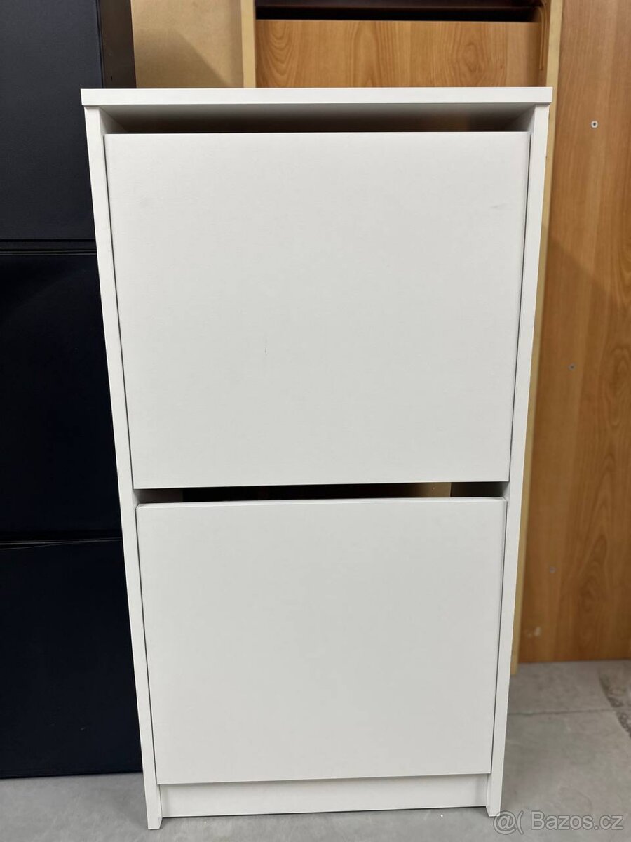 🪑 Botník – bílý