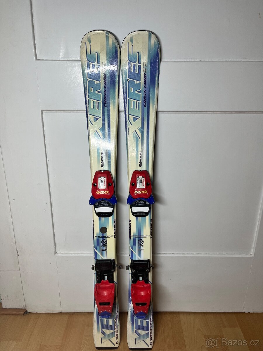 Dětské lyže Xeres Crosscarv X7 + vázání, lyžáky a hůlky