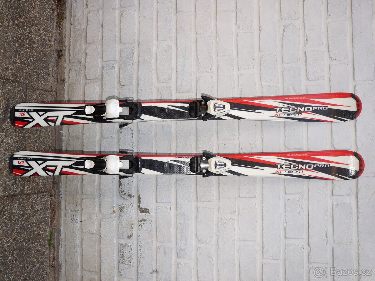 Carvingové dětské lyže 120 cm TecnoPro, bezvadný stav.