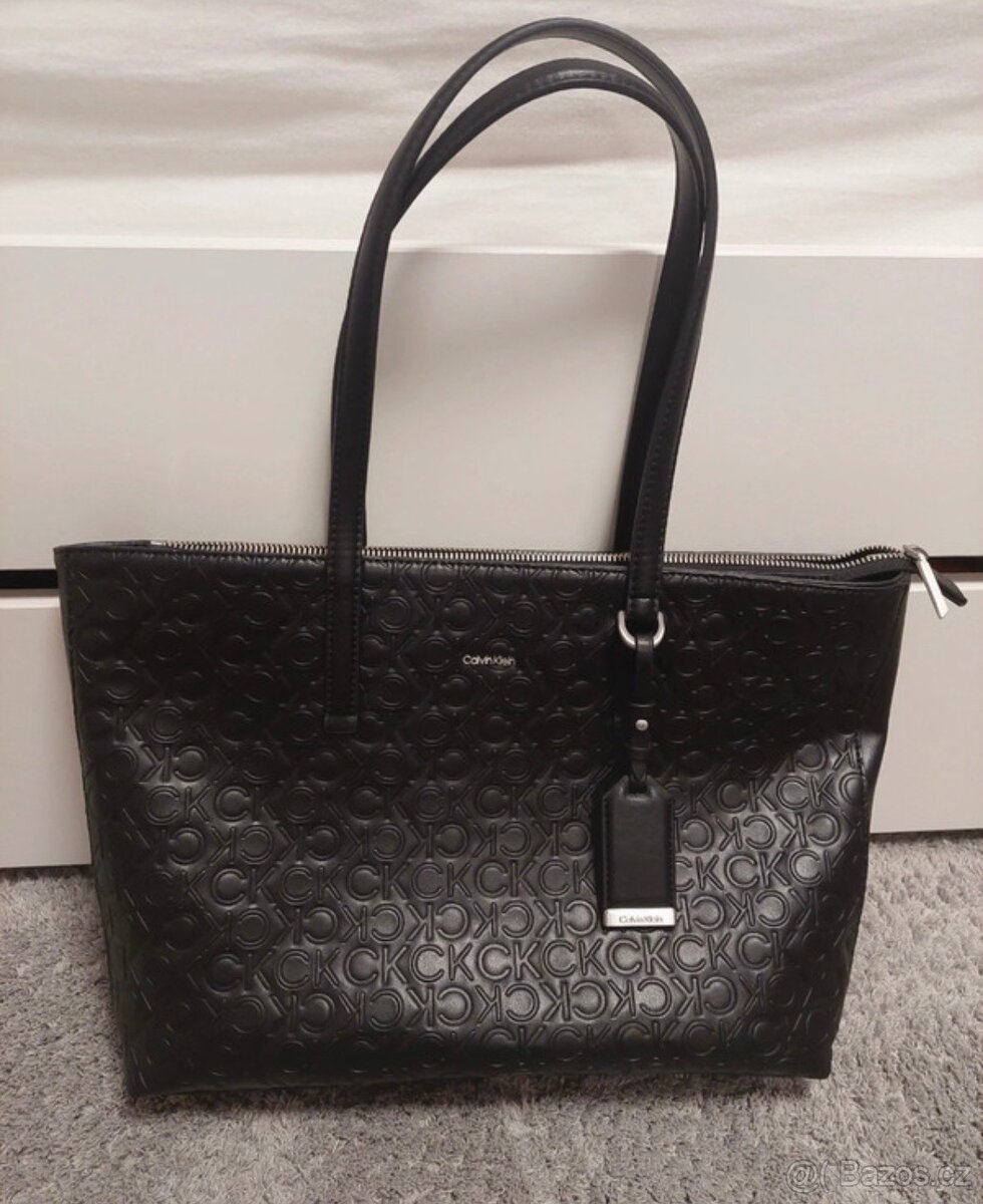 Nová kabelka Calvin Klein
