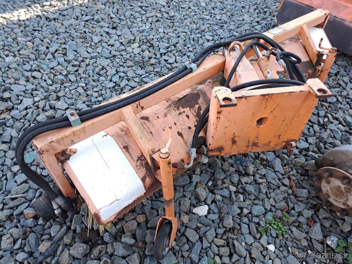 Beilhack zametací koště pro Multicar