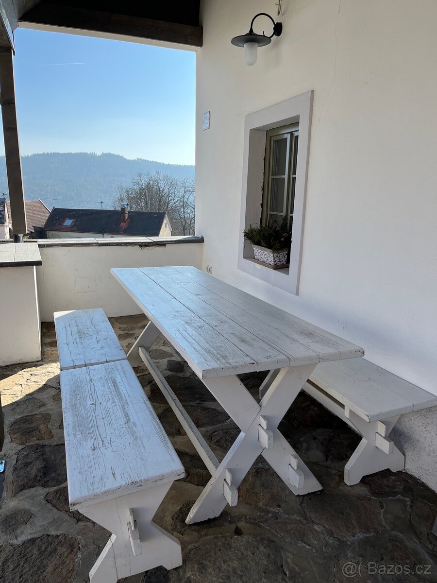 Venkovní set stůl a lavice