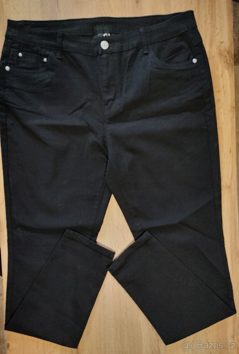 Černé kalhoty C&A, 44