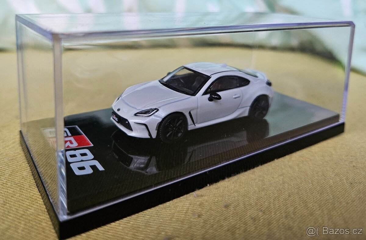 Toyota GR86 1/64 hobbyjapan