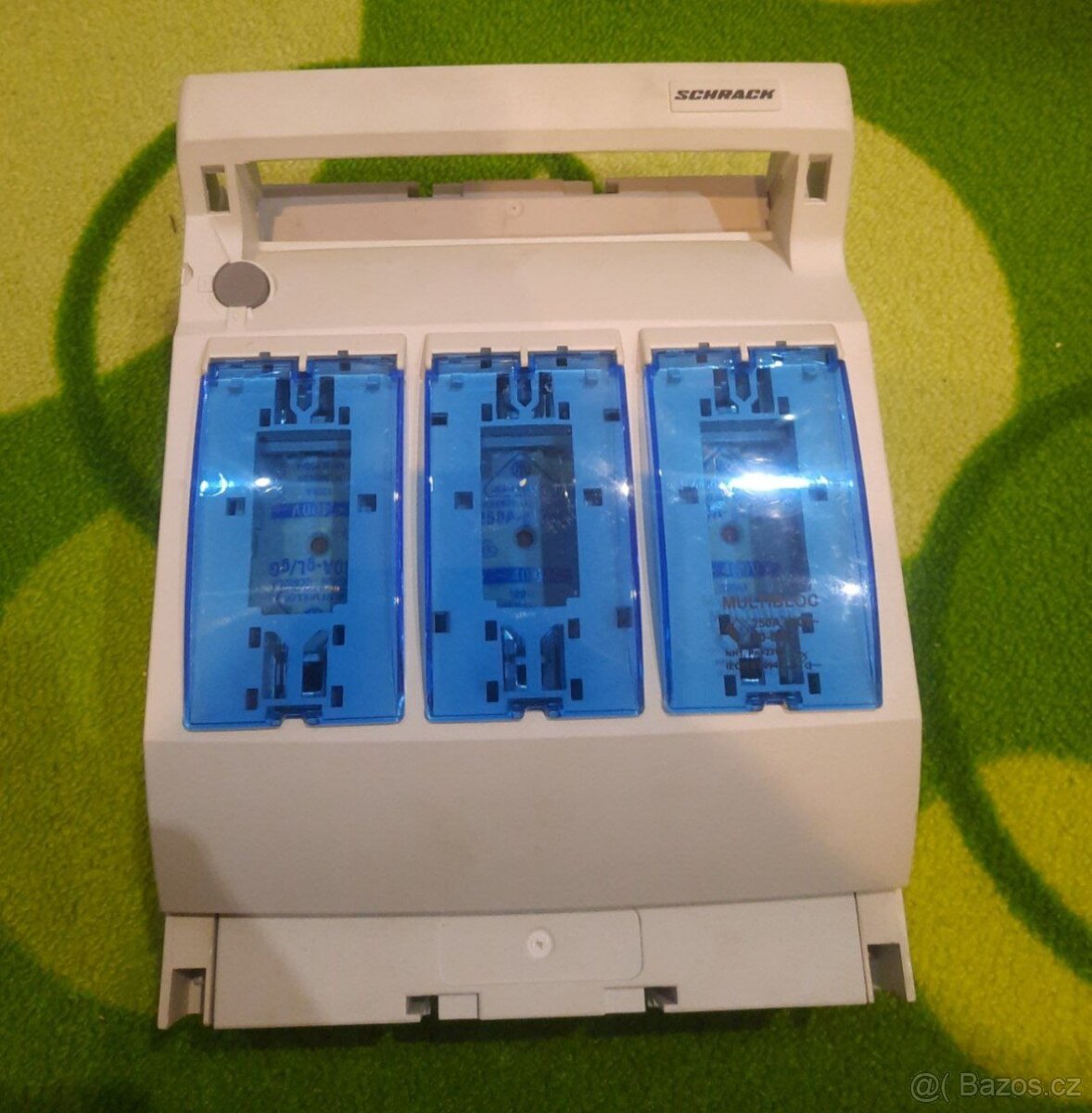 Pojistkový odpínač Schrack