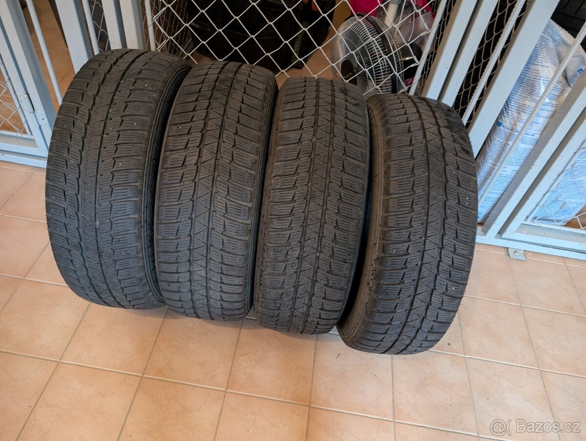 185/60 r15 zimní pneumatiky Sumitomo WT 200