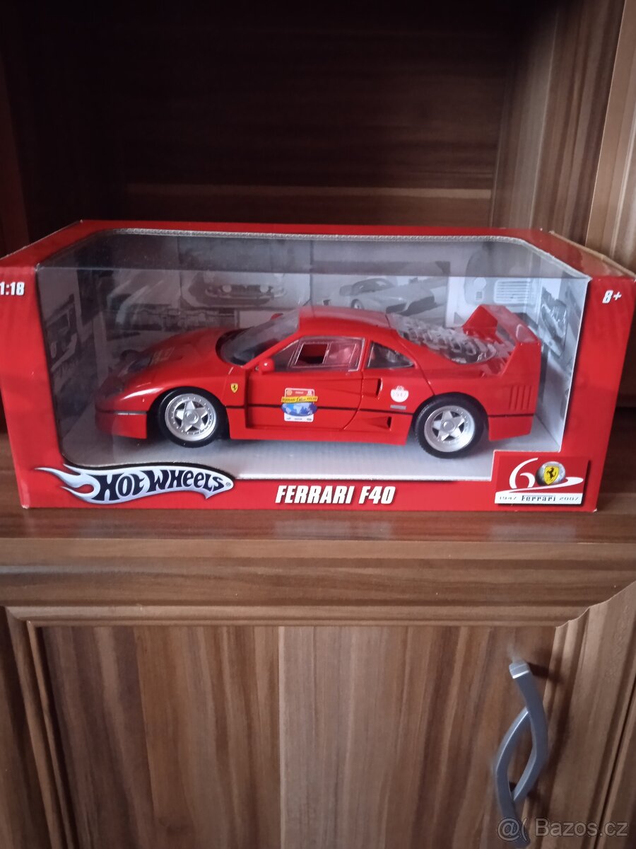HOTWHEELS 1/18