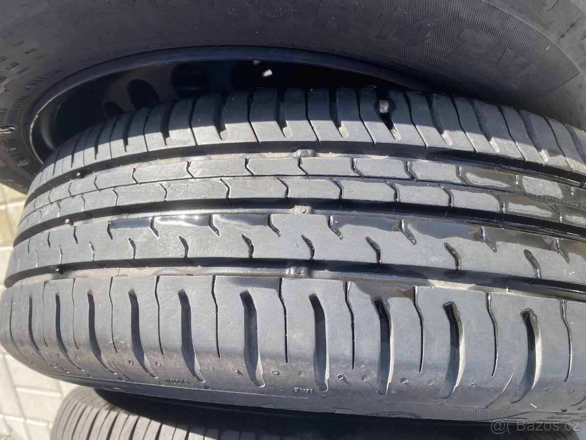 Letní pneu 175/65 R 14 XL včetně disků