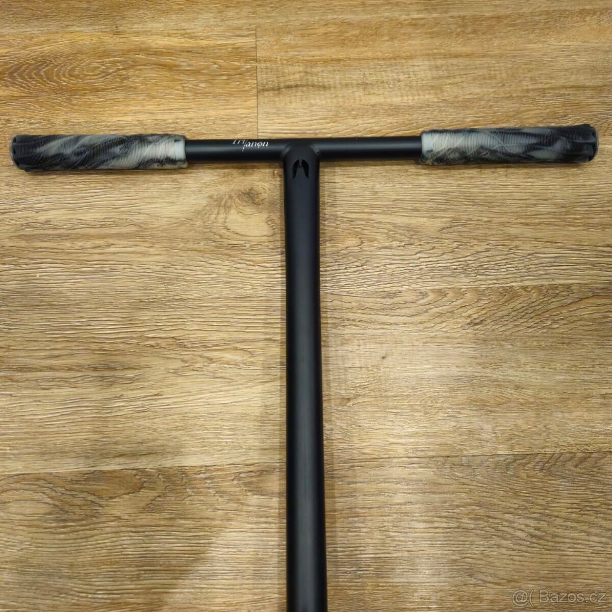 Ethic řidítka + gripy od custom freestyle koloběžky