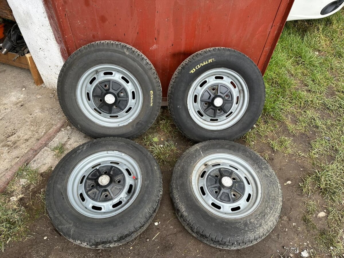 Obutá kola Škoda 105-130 4x130 165 r13 radial