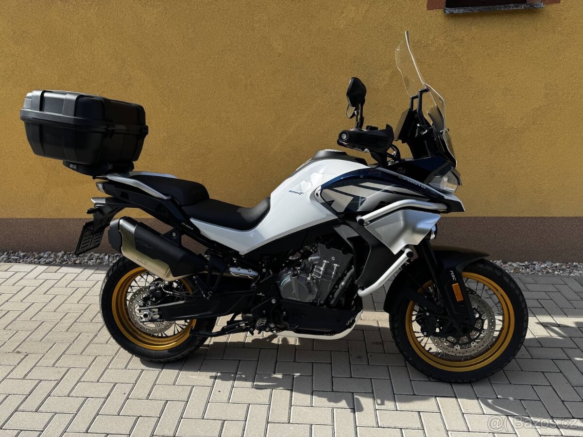 CFMoto 800MT Explorer