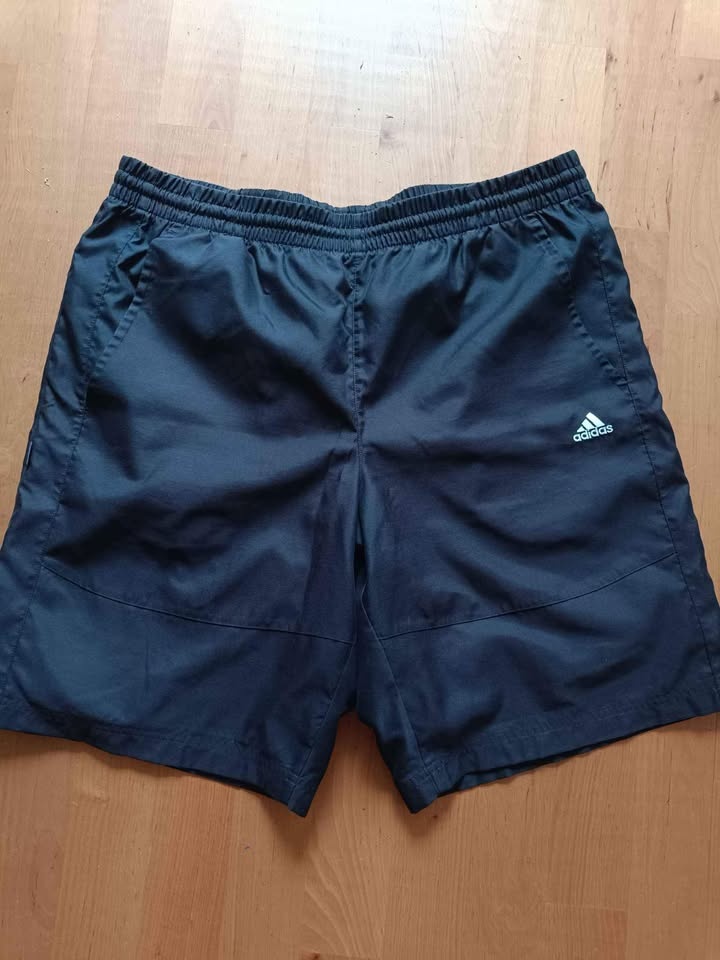 Pánské šortky Adidas vel L.