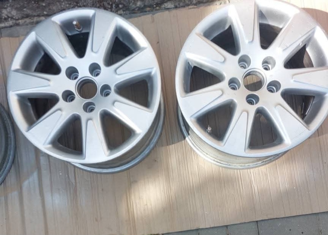 Alu kola 5x100 r16