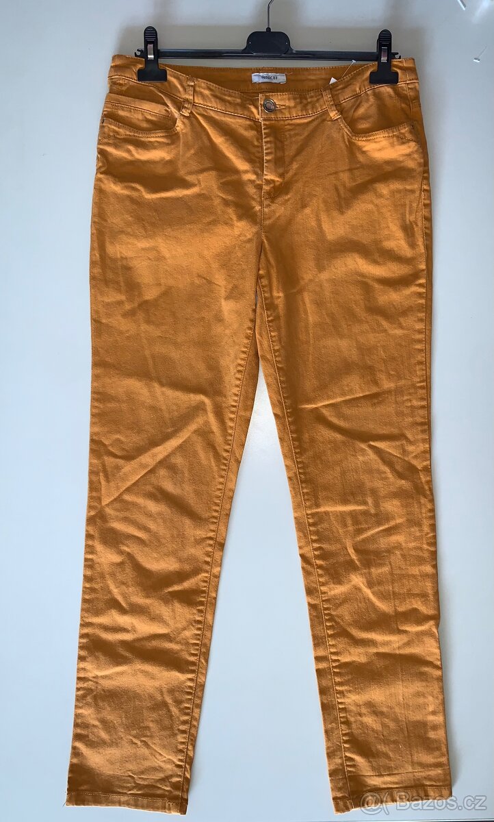 Kalhoty velikost 40