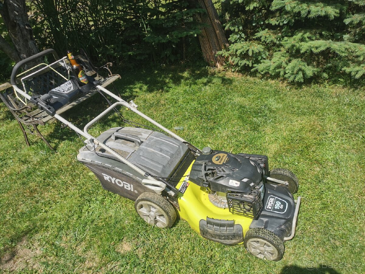Benzínová sekačka Ryobi