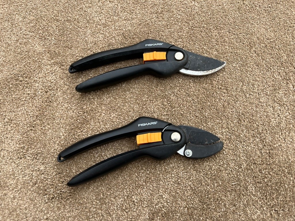 zahradní nůžky Fiskars