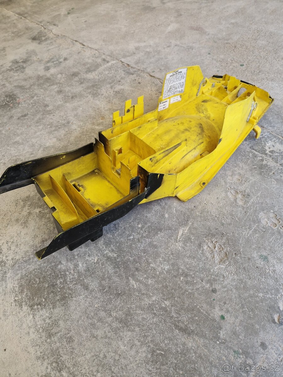 CBR 954 posedlový plast, blatník