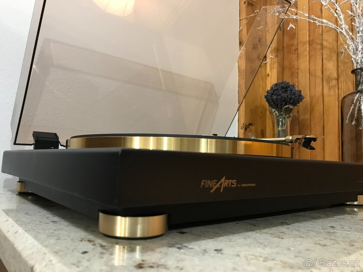 Grundig FineArts-TT 903  Top stav