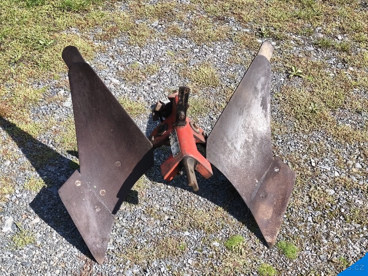 Prodám pluh obracak na Tera Vari...