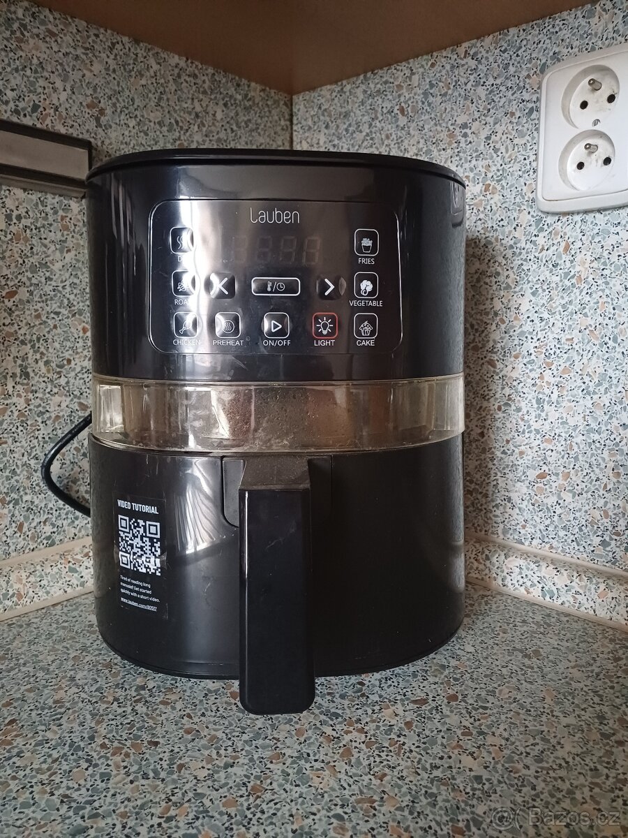 HORKOVZDUŠNÁ FRITÉZA LAUBEN