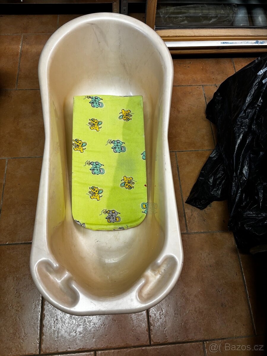 Dětská vanička s podložkou (lehátkem) – sloníci