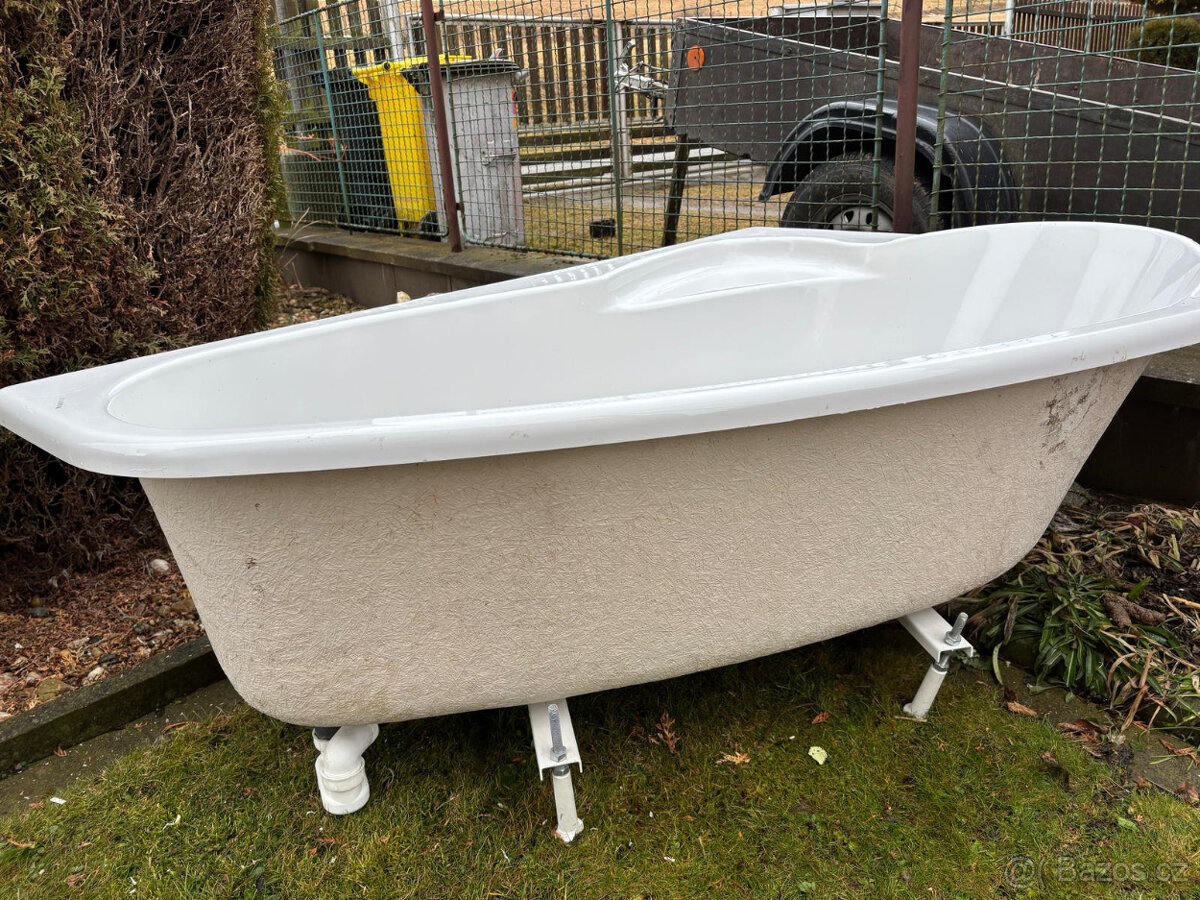 koupelnová rohová vana