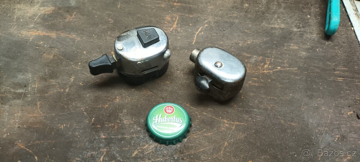 Přepínače asi Jawa robot