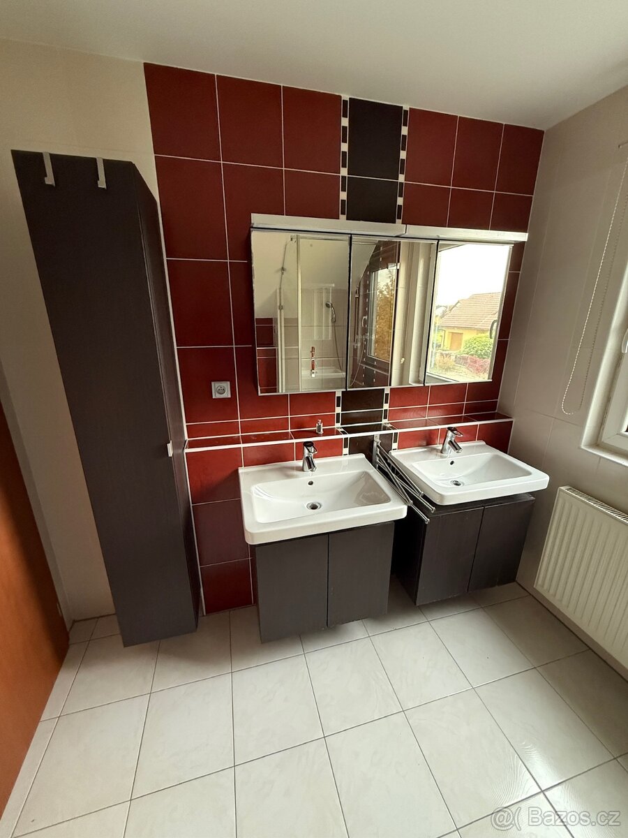 Koupelnový nábytek