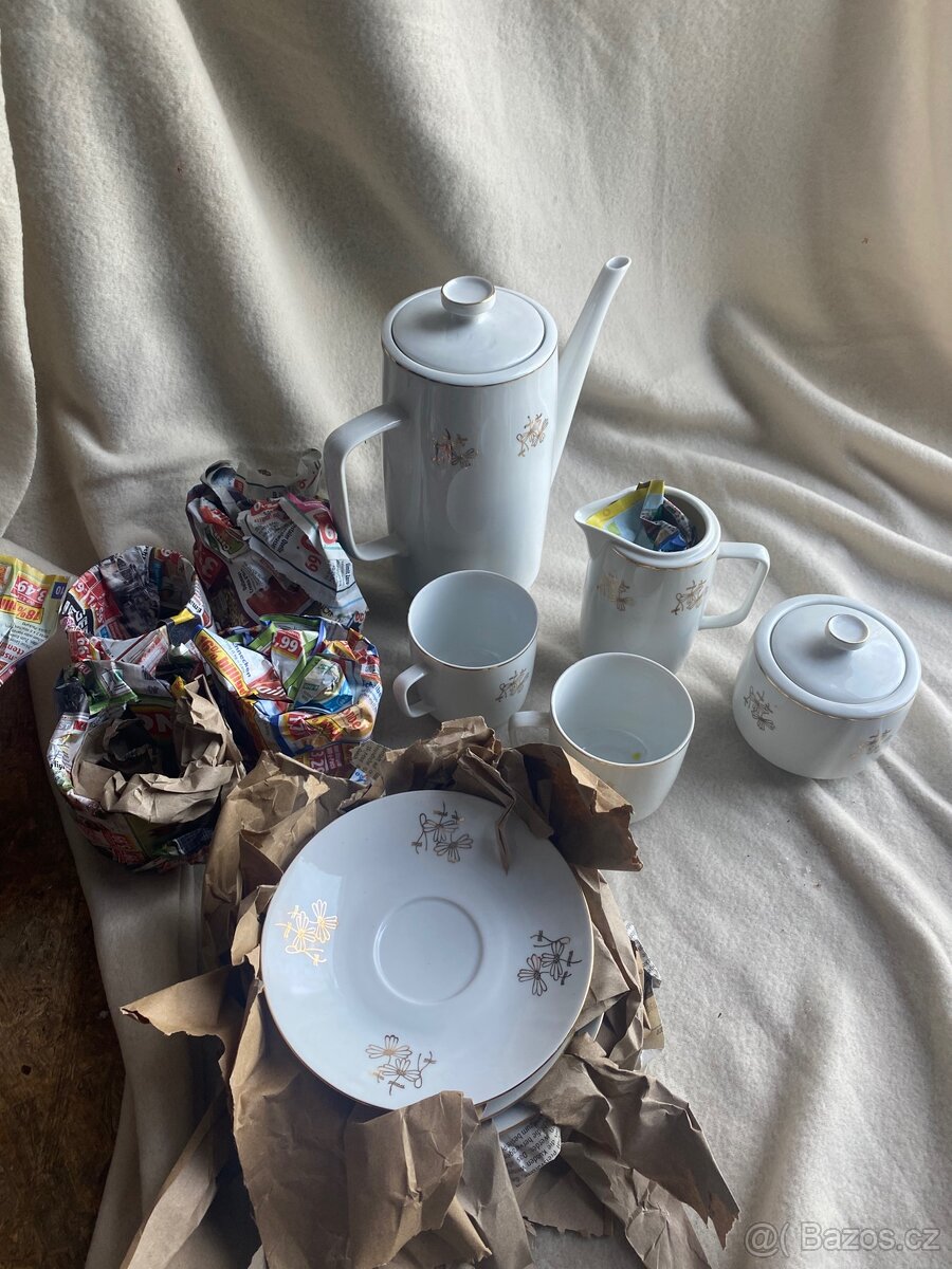 Čajový porcelánový servis