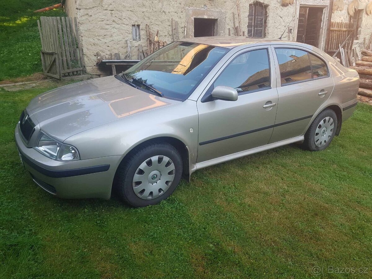 Škoda octavia 1.6 liftback benzin