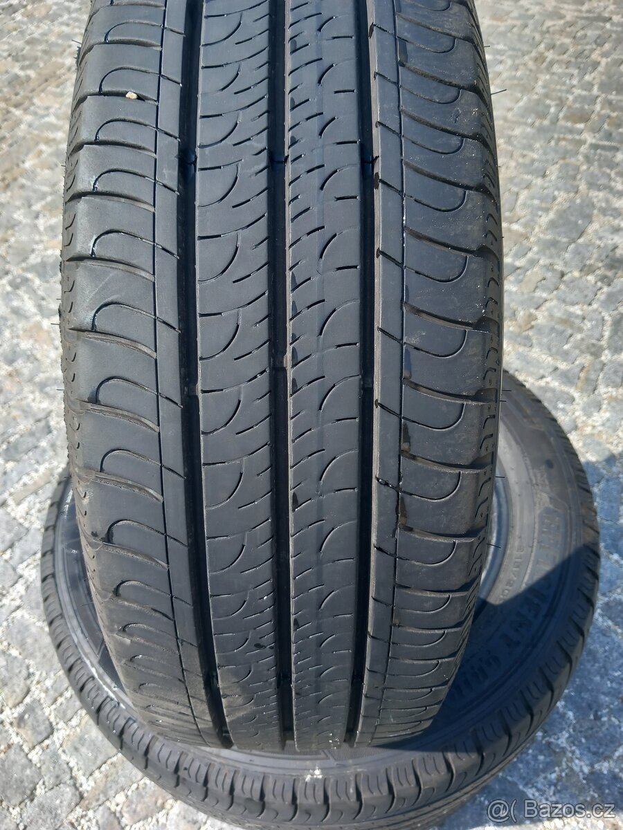 215/60/17 C letni pneu 215/60 R17 C