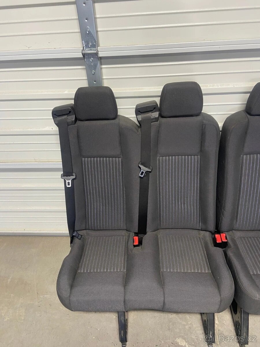 PRODÁM ZADNÍ DVOUSEDAČKU FORD TRANSIT MK 8