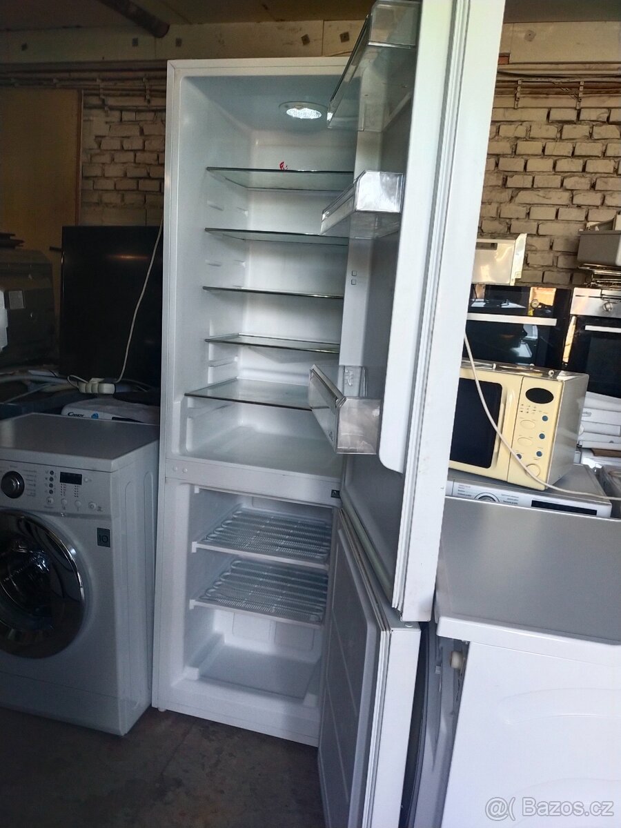 Prodám funkční ledničku značky ETA --180CM---DOVEZU--