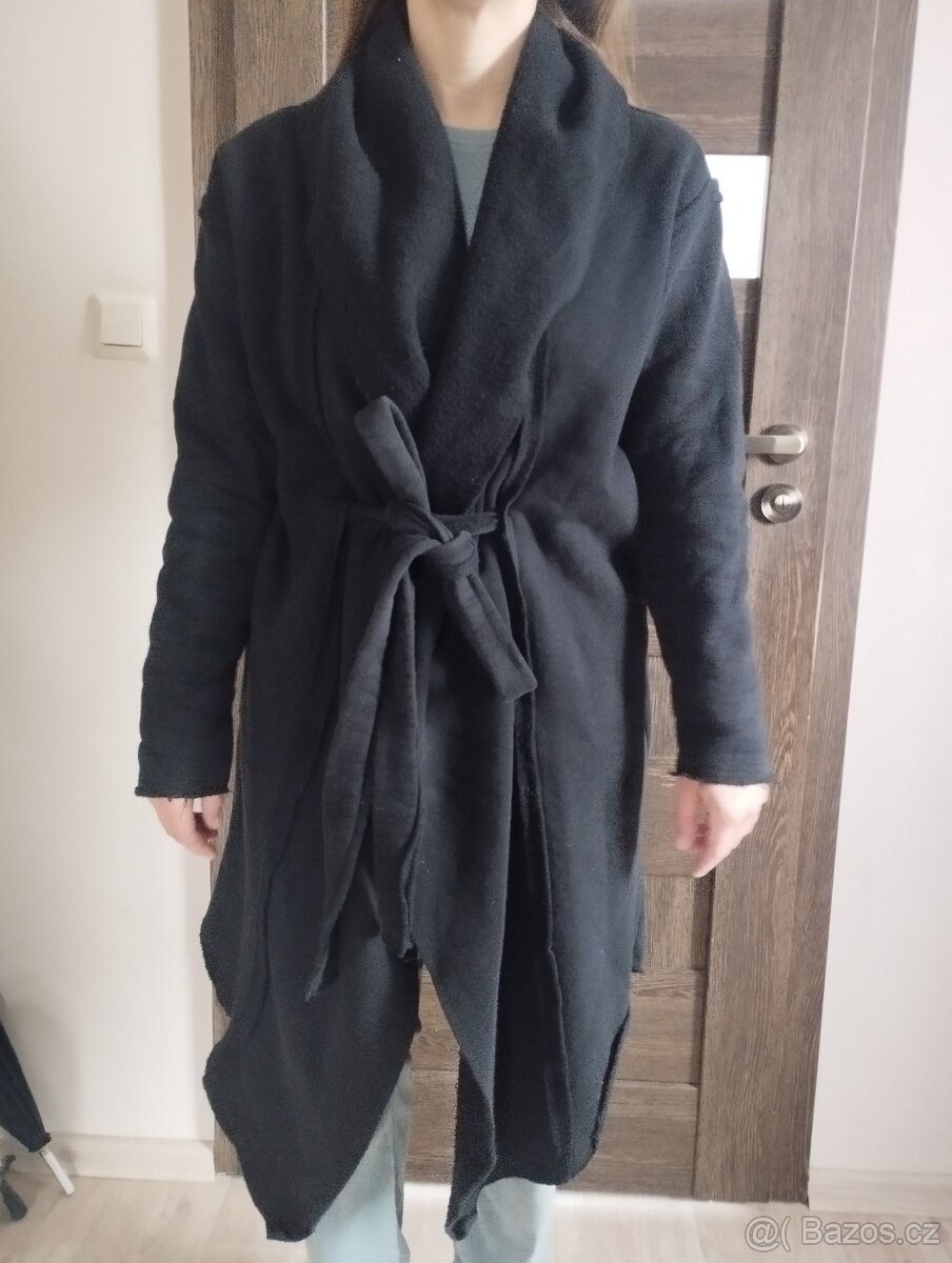 Lukáš Macháček dlouhá mikina