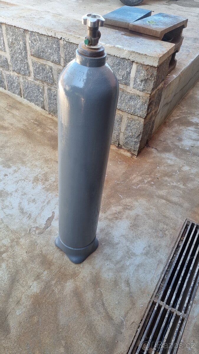 TLAKOVÁ LÁHEV CO2 - BOMBA